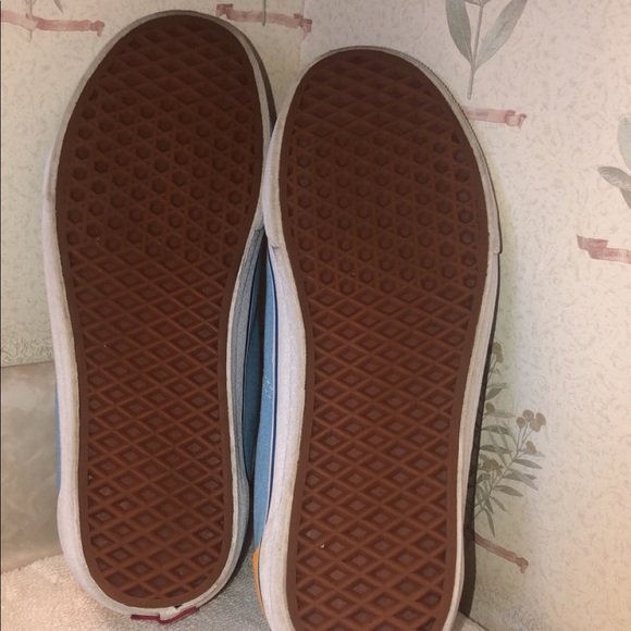 Vans - Picture 4 of 4